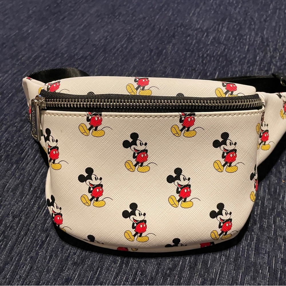 Loungefly Disney - Mickey Mouse Fanny Pack Bag - Excellent condition- Used once